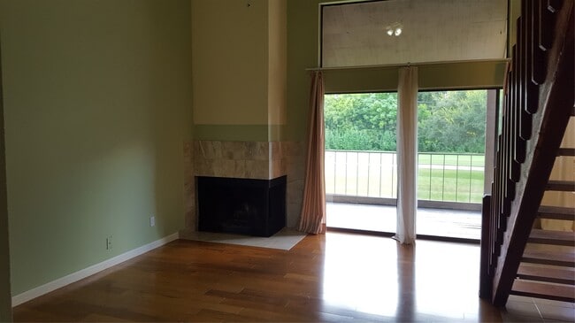 Foto del edificio - 8483 Sands Point Dr