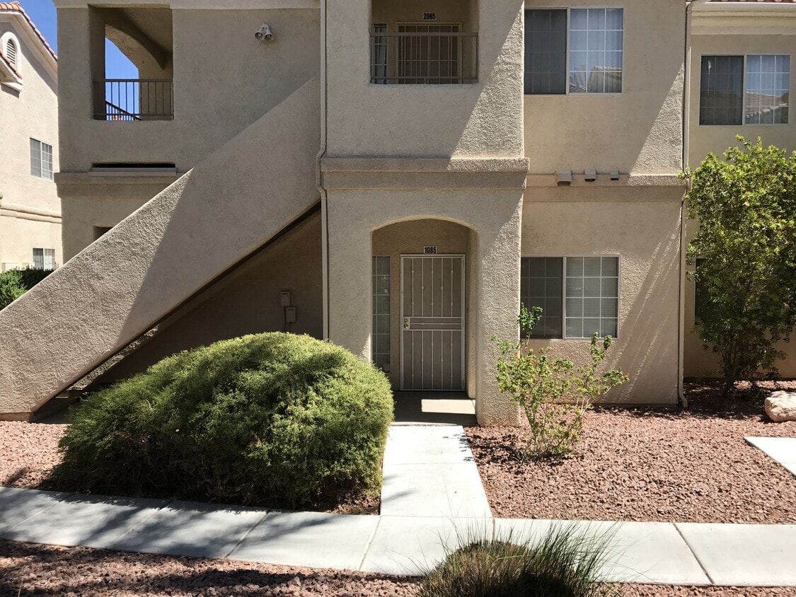 FANTASTIC GATED CONDO IN NW WITH DETACHED... - FANTASTIC GATED CONDO IN NW  WITH DETACHED...