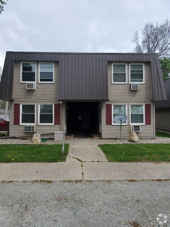 Building Photo - 523 E Douglas St