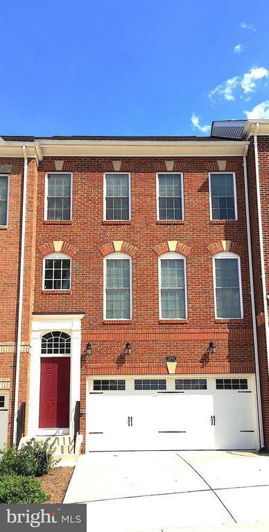 Foto del edificio - 2094 Hutchison Grove Ct