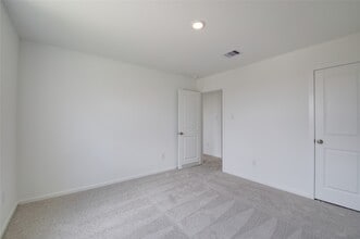 Building Photo - 10915 Tawny Rdg Dr