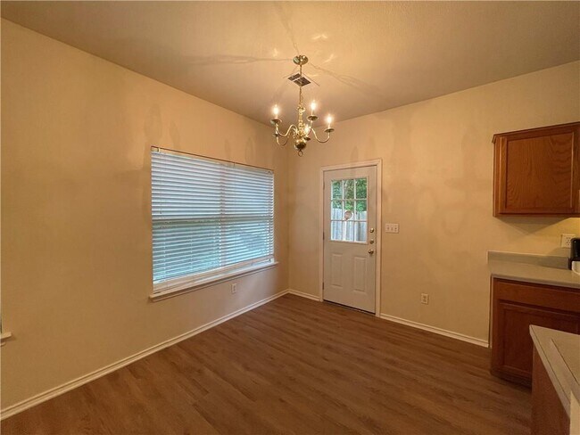 Foto del edificio - 1619 Constantino Cir