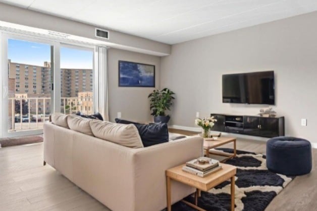 Primary Photo - The Revere Apartments
