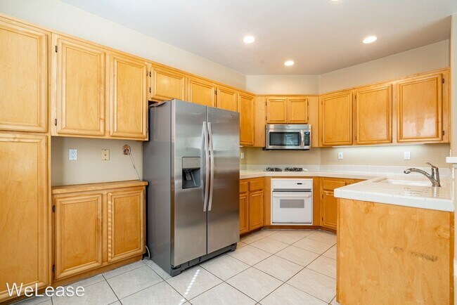 Foto del edificio - 3 br, 2.5 bath House - 2454 La Costa Avenue