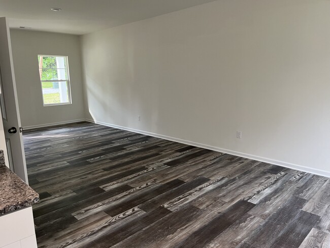 Family Room - 715 2nd Street Pl SW