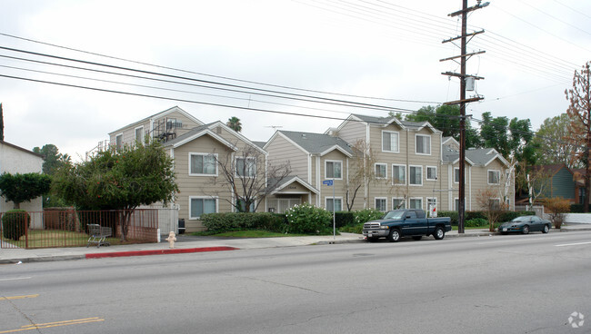 Building Photo - 15004 Nordhoff St