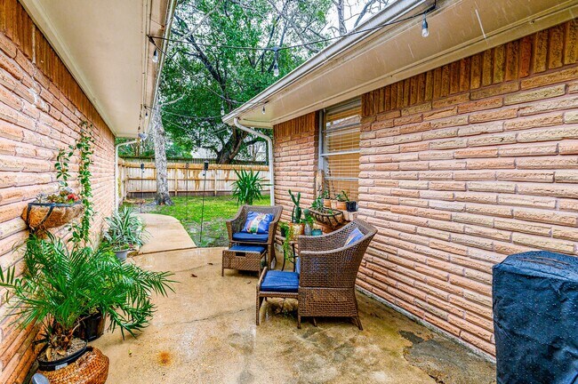 Foto del edificio - 3630 Zoch Ln
