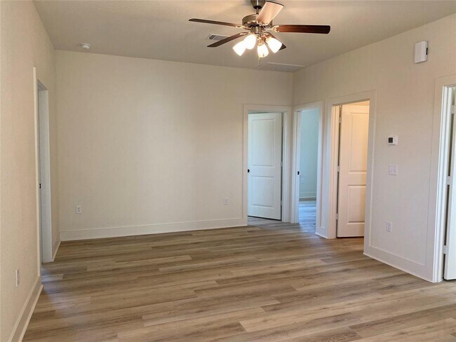 Foto del edificio - 4020 Avenue N 1/2 Rear