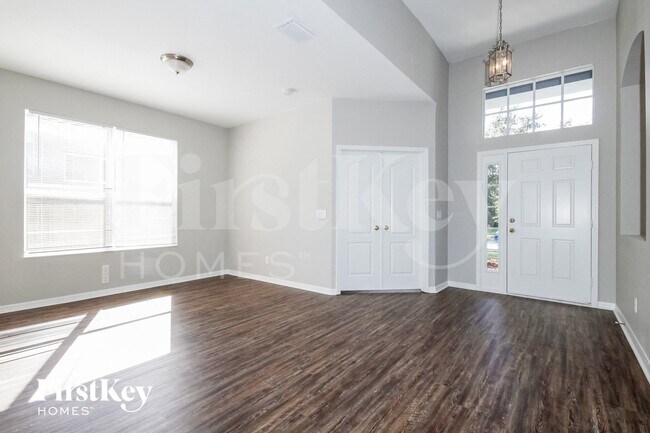 Foto del edificio - 8719 Sandy Plains Dr