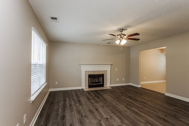 Foto del edificio - 1833 Cagney St