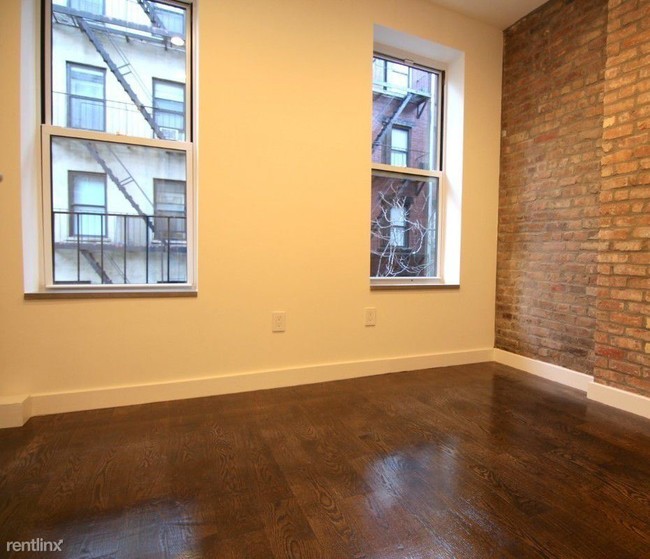 Foto del edificio - 126 E 4th St
