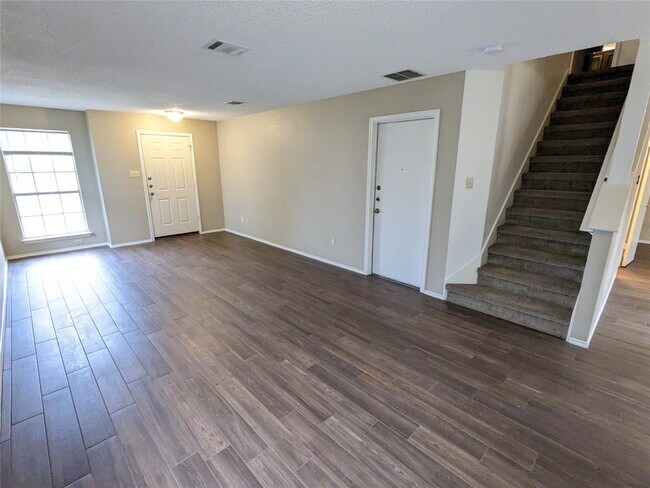 Foto del edificio - 8608 Dandelion Trail