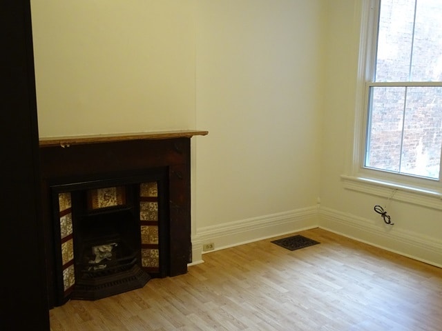 Building Photo - 237 Alfred St