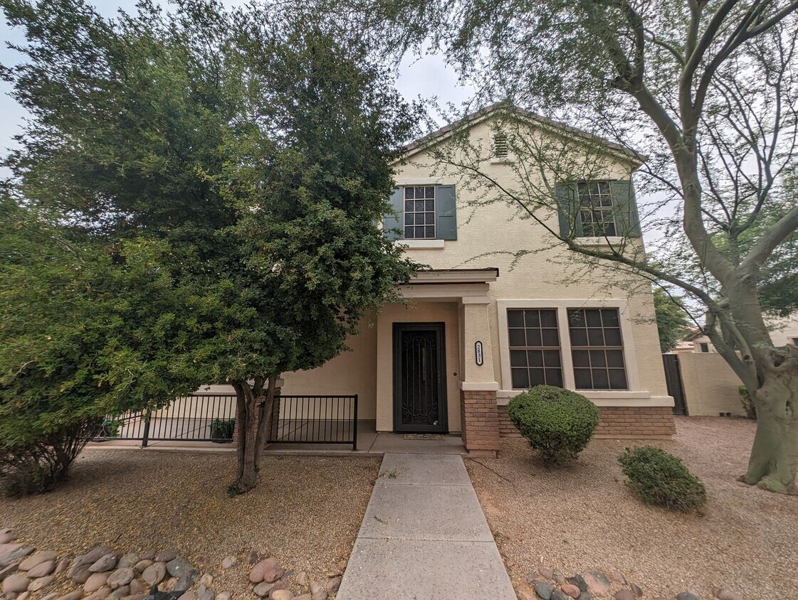 Primary Photo - 4 Bedroom Home in the Lyons Gate Community...