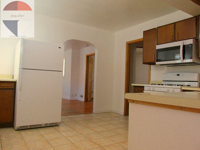 Building Photo - Charming 3Bed, 2Bath for Rent