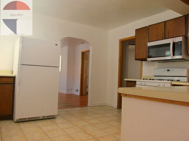 Foto del edificio - Charming 3Bed, 2Bath for Rent