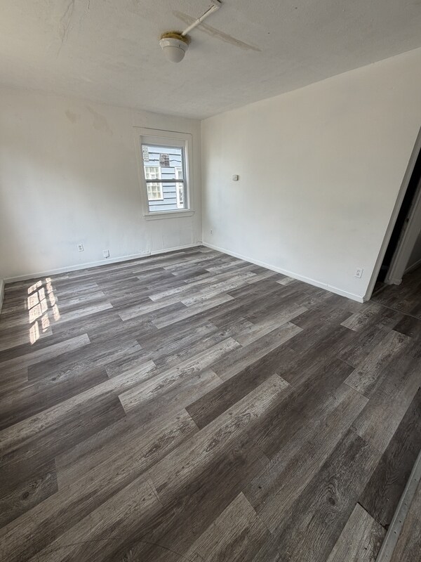 Foto del edificio - 16317 Clearview Ave