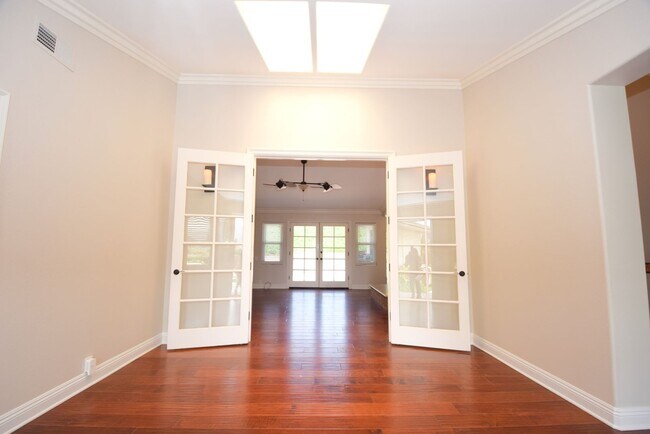 Building Photo - 6490 La Senda Ct