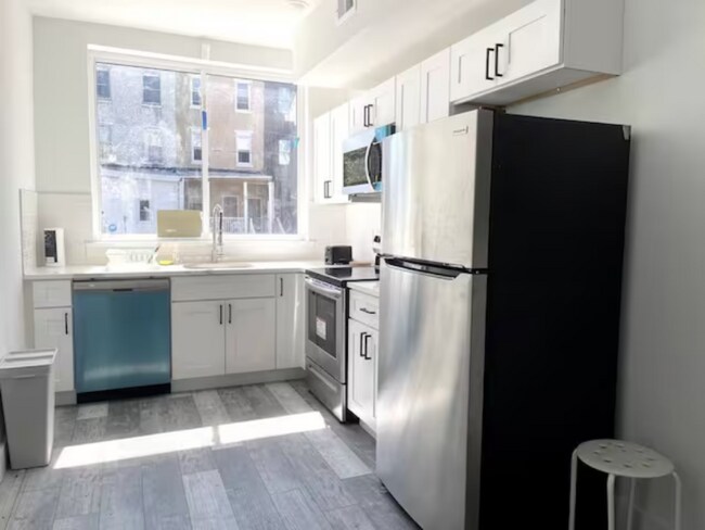 Foto del edificio - 3913 Fairmount Ave
