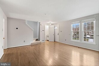 Building Photo - 2423 Bolton Ln