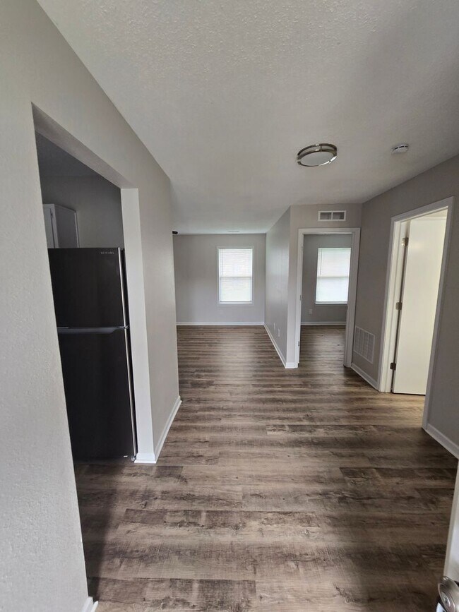 Foto del edificio - Three Bedroom Ranch Style Home Located in ...