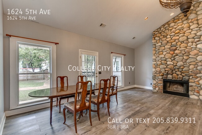 Photo - 1624 5th Ave House