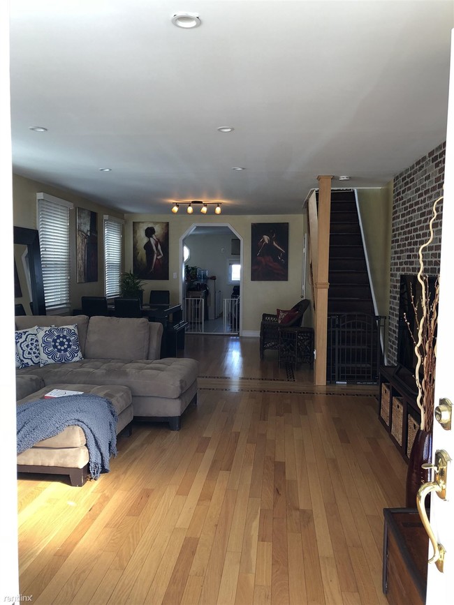Foto del edificio - 6917 68th St