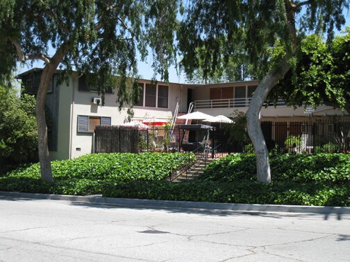 Foto del edificio - 142 Monterey Rd