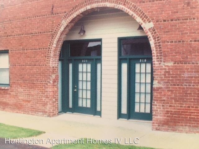 Building Photo - 300-337 W Church St