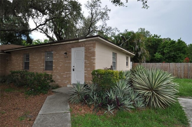 Building Photo - 1434 E Fern Rd
