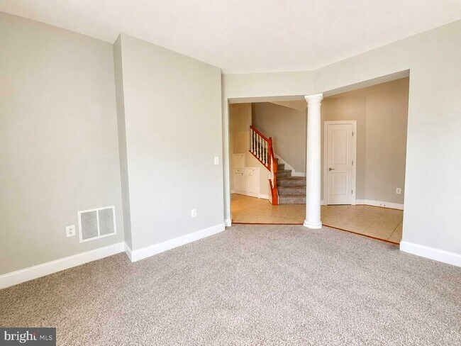 Building Photo - 2261 Potomac Club Pkwy