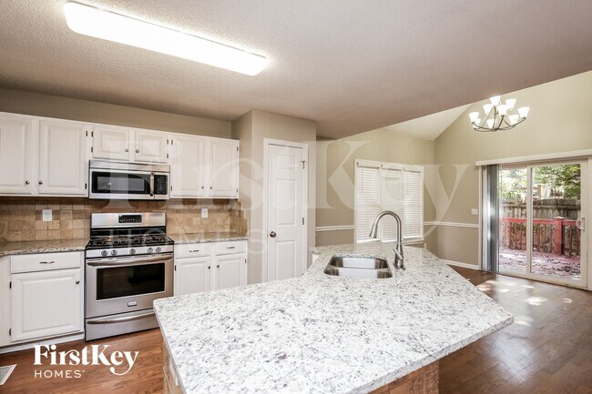 Foto del edificio - 4004 Southbrook Ct NW