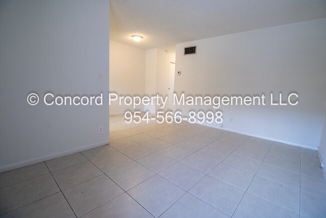 Ask about our SUMMER SPECIAL! First Floor ... - Ask about our SUMMER SPECIAL! First Floor ... Apartment