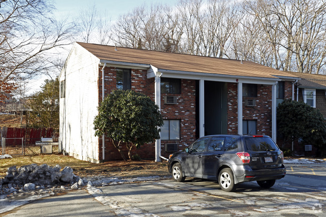 Building Photo - Edgewood Park Apartments