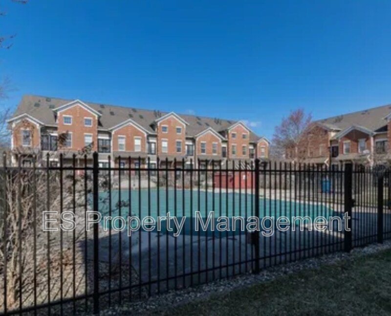 Foto del edificio - 6606 Reserve Dr