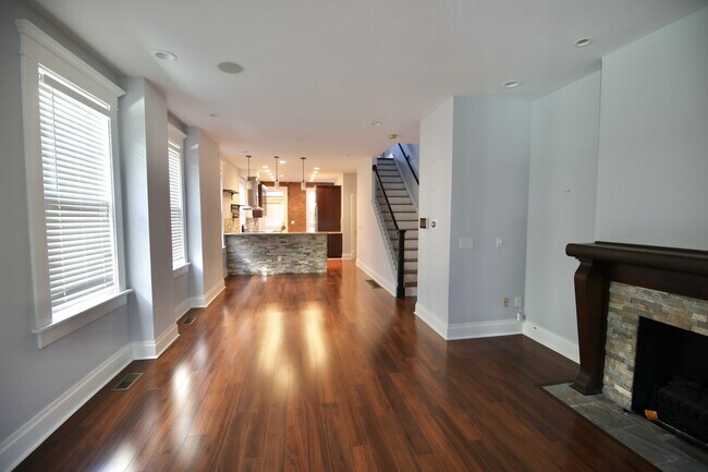 Foto del edificio - 310 E Beck St