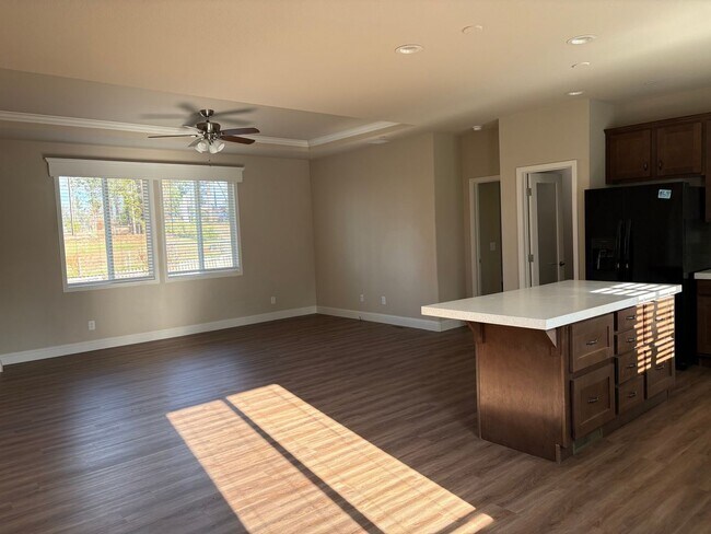 Foto del edificio - 7045 Molokai Dr