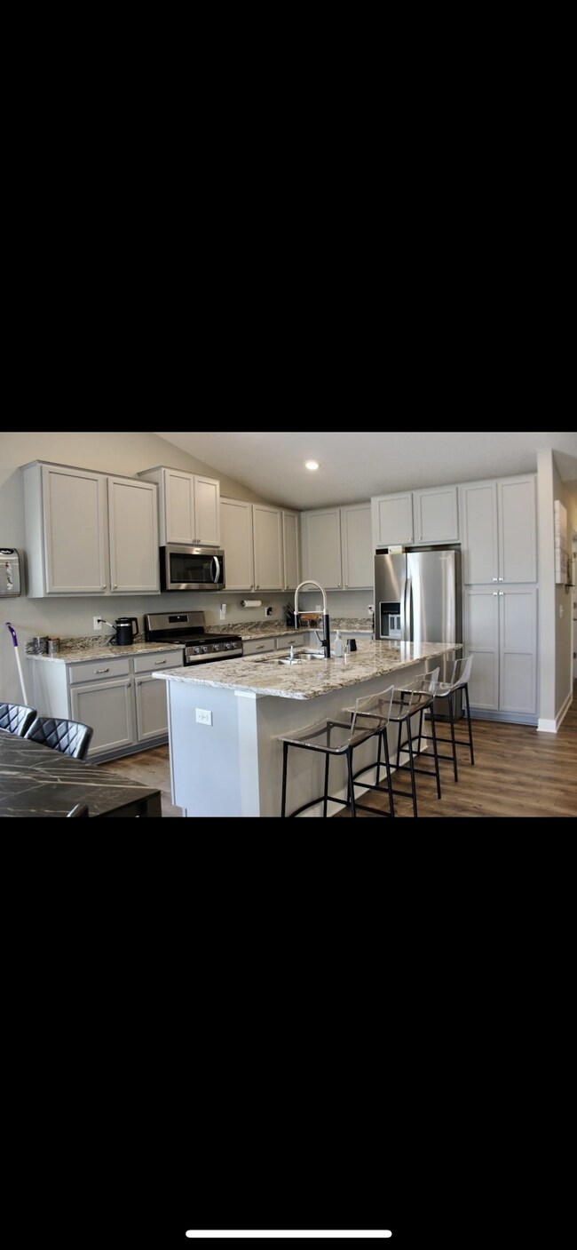 Foto del edificio - 11624 Pineridge Way N