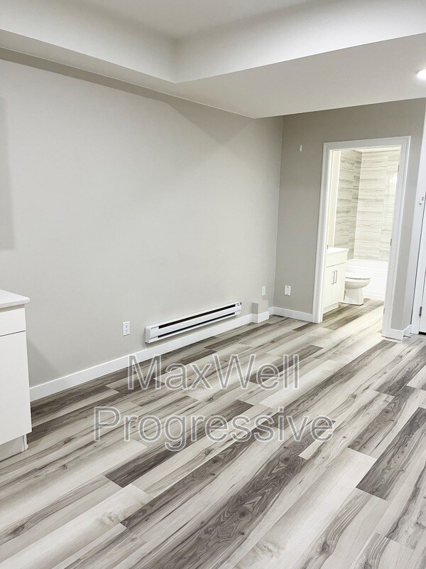 Photo du bâtiment - 7706 Koruluk Ln SW