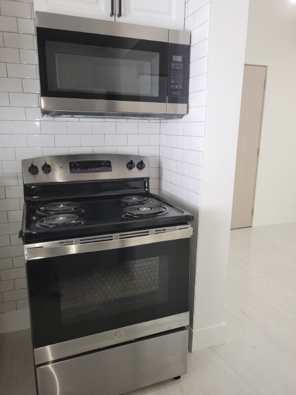Foto del edificio - 2175 NE 170th St