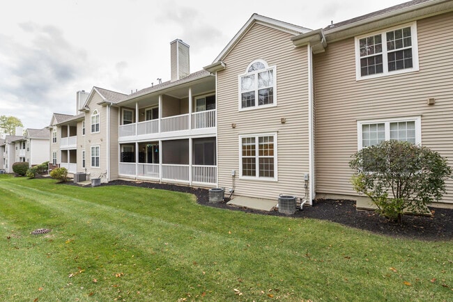 Building Photo - 2962 Hunley Dr