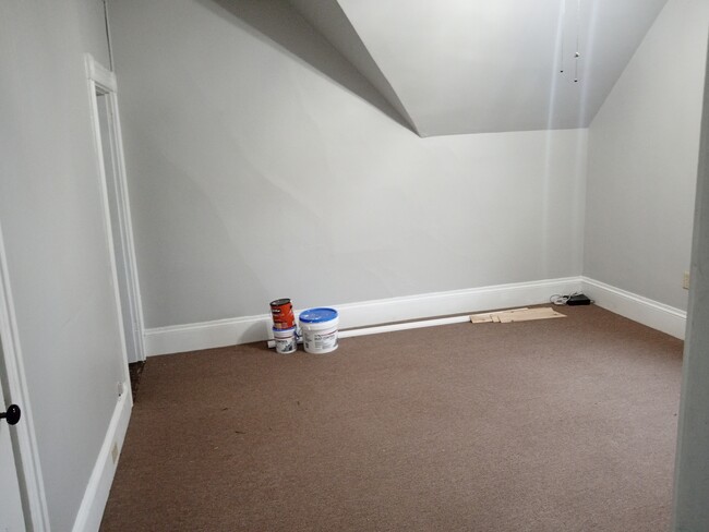 Living room - 380 S Franklin St