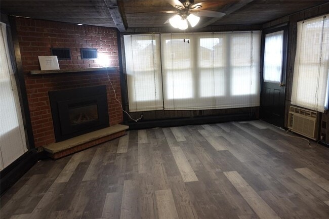 Building Photo - 304 Massachusetts Ave