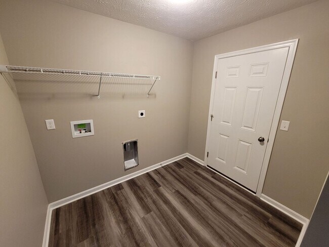 Building Photo - 2131 Pumpkin Ridge Ct