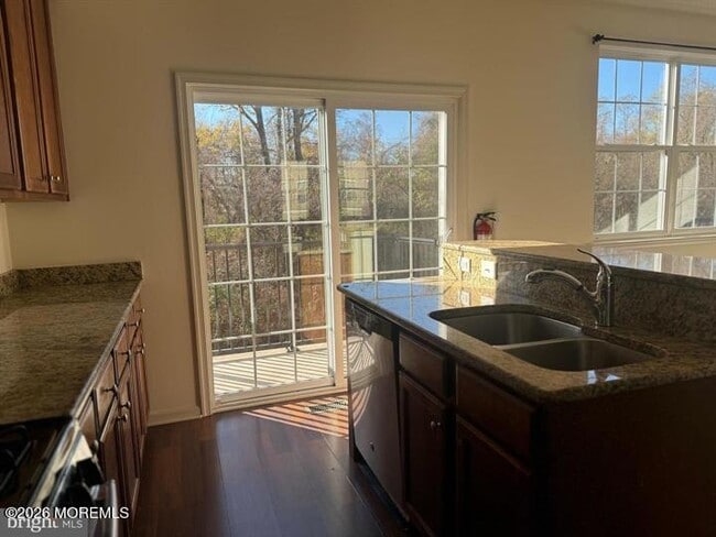 Building Photo - 109 Creekside Wy