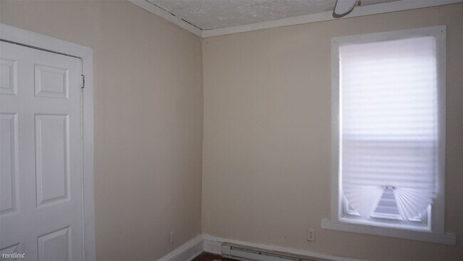 Building Photo - 3 br, 1 bath Duplex - 1204 East Brookland ...