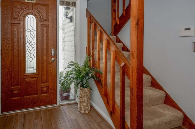 Foto del edificio - 122 Sherwood Cir