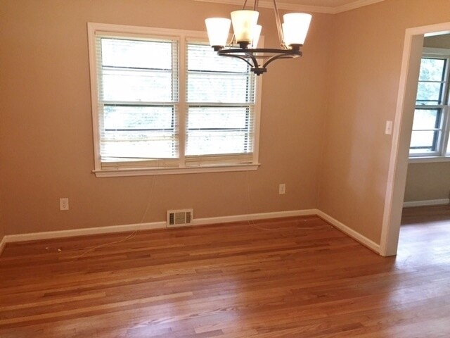 Foto del edificio - Gorgeous Toco Hills 3 Bedroom, Hardwood Fl...