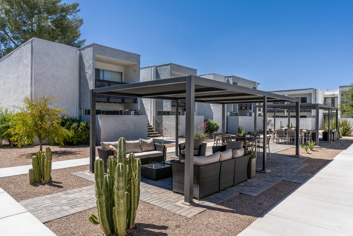 Echo Luxury Apartments - Apartments At 6901 E Broadway Blvd Tucson, AZ ...