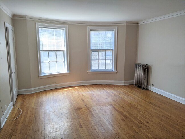 Foto del edificio - 905 Elmwood Ave